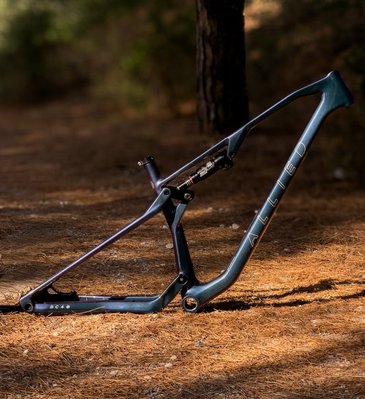 ALLIED BC40 Harlequin paint, purple-green, premium bike frame